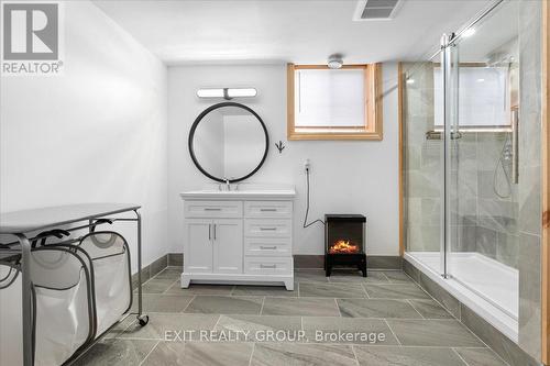 96 Huyck'S Bay Road, Prince Edward County (Wellington), ON - Indoor Photo Showing Bathroom