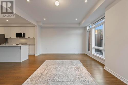 513 Littlewood Lane, Ajax, ON - Indoor Photo Showing Kitchen