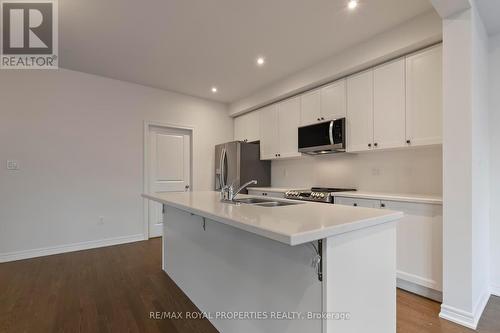 513 Littlewood Lane, Ajax, ON - Indoor Photo Showing Kitchen With Double Sink