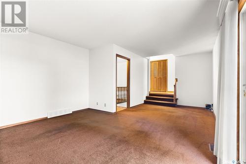 66 Houston Road, Regina, SK - Indoor Photo Showing Other Room