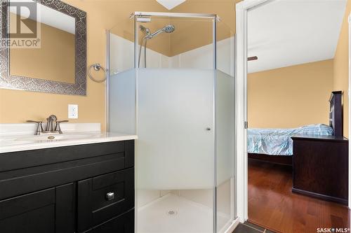 66 Houston Road, Regina, SK - Indoor Photo Showing Bathroom