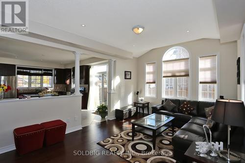 95 Hockley Avenue, Clarington, ON - Indoor Photo Showing Living Room