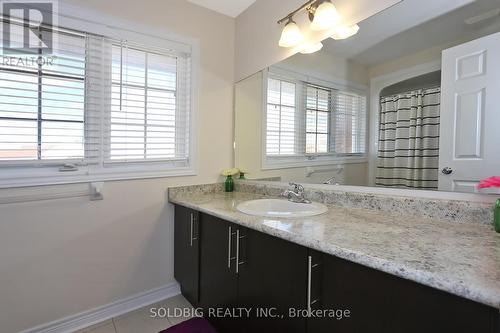 95 Hockley Avenue, Clarington, ON - Indoor Photo Showing Bathroom