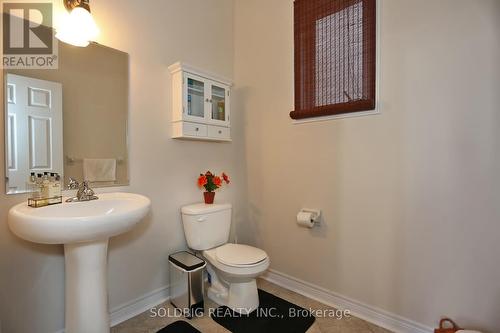 95 Hockley Avenue, Clarington, ON - Indoor Photo Showing Bathroom