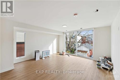 158 Sunnyside Avenue, Ottawa, ON - Indoor Photo Showing Other Room