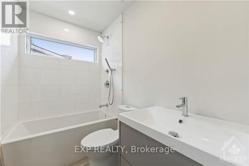 158 Sunnyside Avenue, Ottawa, ON - Indoor Photo Showing Bathroom