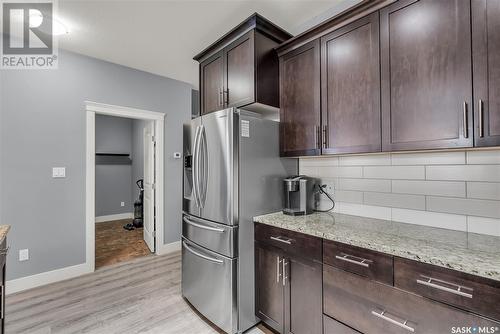 430 Langer Place, Warman, SK - Indoor Photo Showing Kitchen