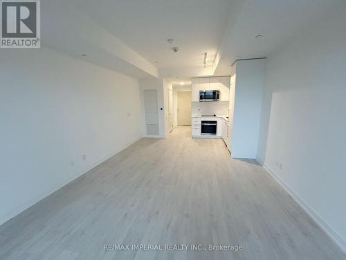 425 - 181 Sheppard Avenue E, Toronto, ON - Indoor Photo Showing Other Room