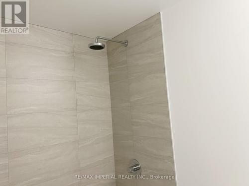 425 - 181 Sheppard Avenue E, Toronto, ON - Indoor Photo Showing Bathroom