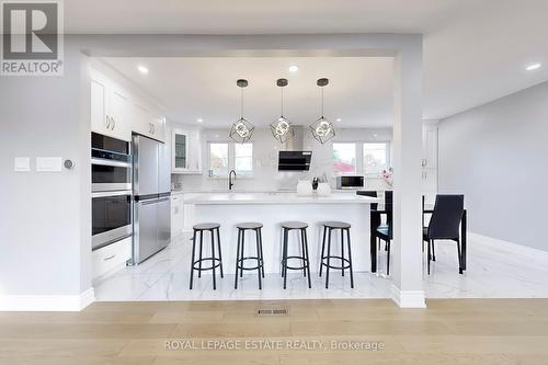 23 Crawford Drive, Ajax, ON - Indoor Photo Showing Kitchen With Upgraded Kitchen