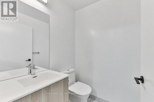 112 - 220 Missinnihe Way, Mississauga, ON - Indoor Photo Showing Bathroom