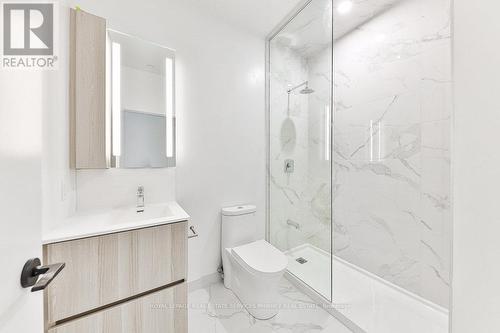 112 - 220 Missinnihe Way, Mississauga, ON - Indoor Photo Showing Bathroom