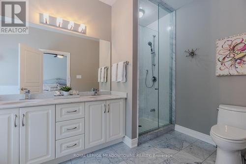 29 Premium Way, Mississauga, ON - Indoor Photo Showing Bathroom