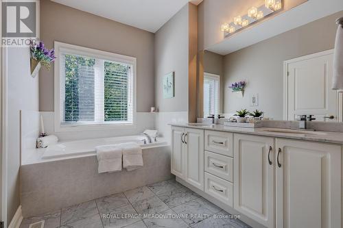 29 Premium Way, Mississauga, ON - Indoor Photo Showing Bathroom