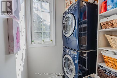 29 Premium Way, Mississauga, ON - Indoor Photo Showing Laundry Room