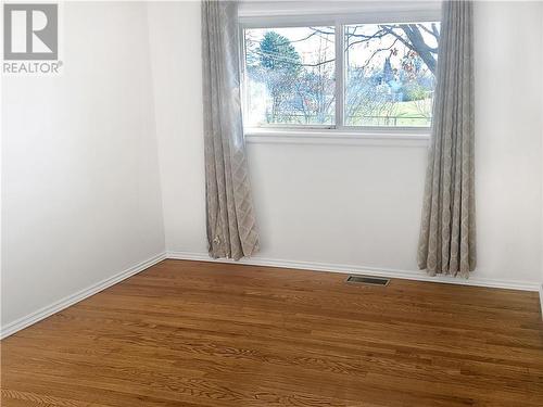 201 Basswood Avenue, Renfrew, ON - Indoor Photo Showing Other Room