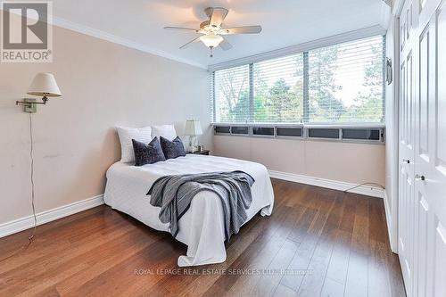 301 - 2175 Marine Drive, Oakville, ON - Indoor Photo Showing Bedroom