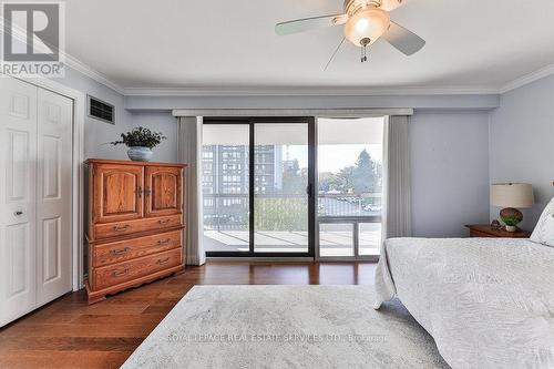 301 - 2175 Marine Drive, Oakville, ON - Indoor Photo Showing Bedroom