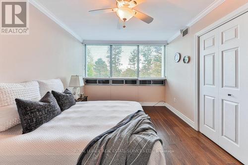 301 - 2175 Marine Drive, Oakville, ON - Indoor Photo Showing Bedroom