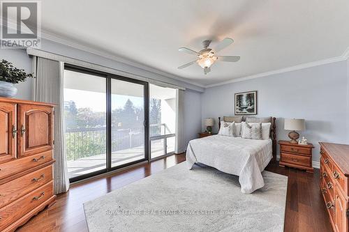 301 - 2175 Marine Drive, Oakville, ON - Indoor Photo Showing Bedroom