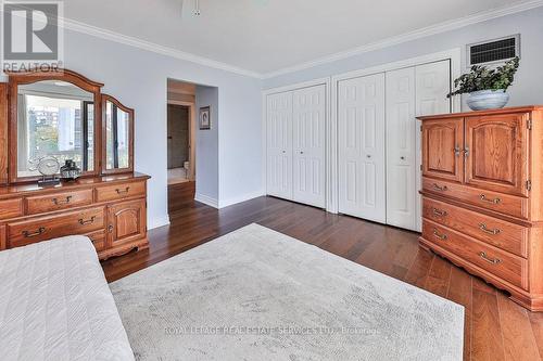 301 - 2175 Marine Drive, Oakville, ON - Indoor Photo Showing Bedroom