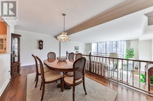 301 - 2175 Marine Drive, Oakville, ON - Indoor Photo Showing Dining Room