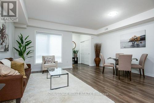 25B - 1430 Highland Road W, Kitchener, ON - Indoor Photo Showing Living Room