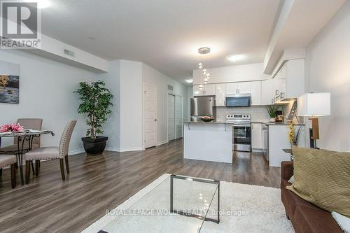 25B - 1430 Highland Road W, Kitchener, ON - Indoor Photo Showing Kitchen