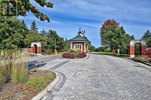 84 Long Stan, Whitchurch-Stouffville, ON - Outdoor