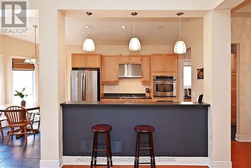 84 Long Stan, Whitchurch-Stouffville, ON - Indoor Photo Showing Kitchen With Upgraded Kitchen