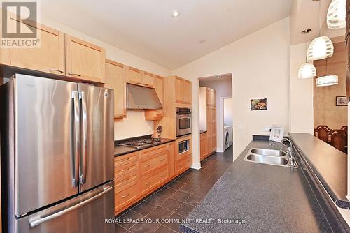 84 Long Stan, Whitchurch-Stouffville, ON - Indoor Photo Showing Kitchen With Double Sink