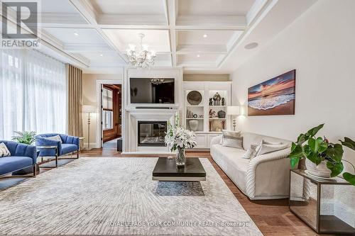 1256 Mineola Gardens, Mississauga, ON - Indoor Photo Showing Living Room With Fireplace