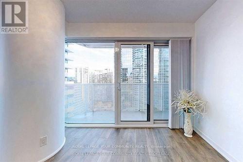 2407 - 100 Harbour Street, Toronto, ON - Indoor Photo Showing Other Room