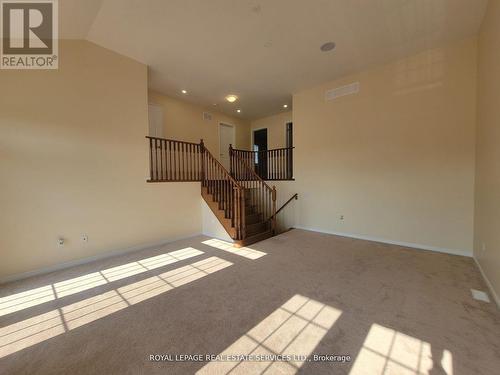 7989 Odell Crescent, Niagara Falls, ON - Indoor Photo Showing Other Room