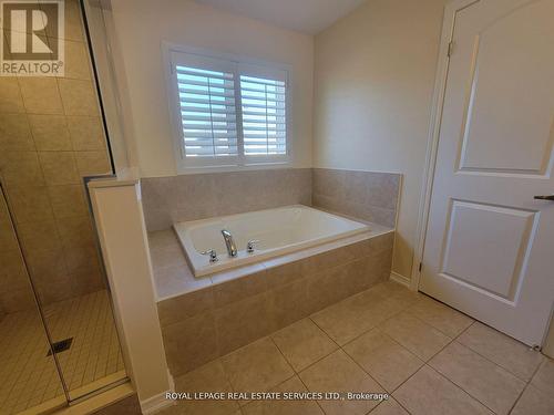 7989 Odell Crescent, Niagara Falls, ON - Indoor Photo Showing Bathroom