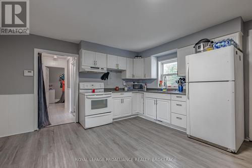 10-12 Manitou Crescent E, Loyalist (Amherstview), ON - Indoor Photo Showing Kitchen