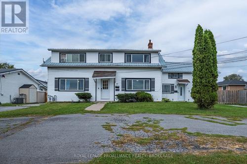 10-12 Manitou Crescent E, Loyalist (Amherstview), ON - Outdoor With Facade