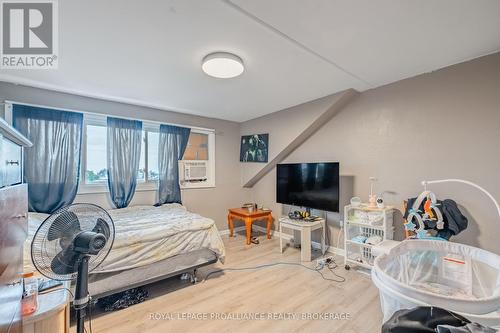 10-12 Manitou Crescent E, Loyalist (Amherstview), ON - Indoor Photo Showing Bedroom