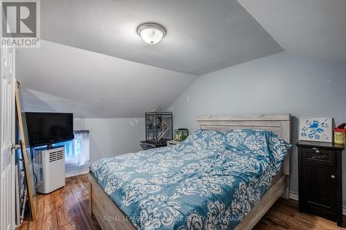 10-12 Manitou Crescent E, Loyalist (Amherstview), ON - Indoor Photo Showing Bedroom