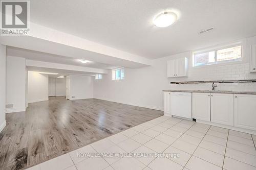 B - 286 Carriage Way, Waterloo, ON - Indoor