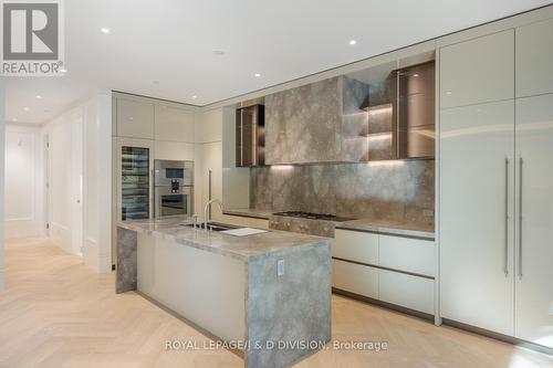 105 - 7 Dale Avenue, Toronto, ON - Indoor Photo Showing Kitchen