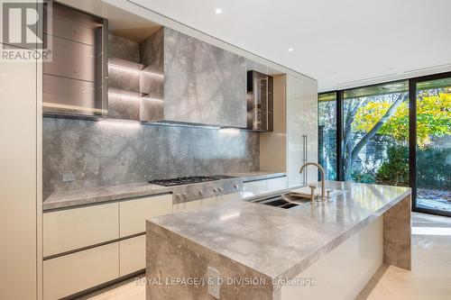 105 - 7 Dale Avenue, Toronto, ON - Indoor Photo Showing Kitchen With Double Sink With Upgraded Kitchen