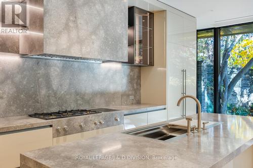 105 - 7 Dale Avenue, Toronto, ON - Indoor Photo Showing Kitchen With Double Sink