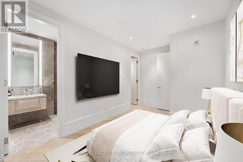 105 - 7 Dale Avenue, Toronto, ON - Indoor Photo Showing Bedroom