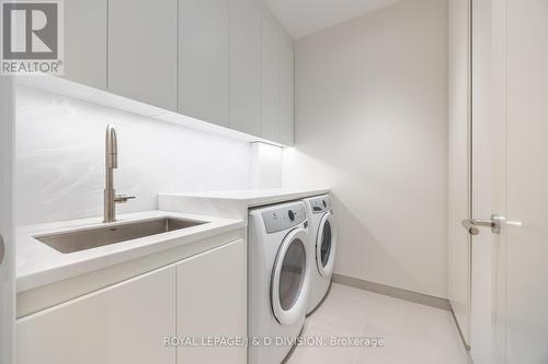 105 - 7 Dale Avenue, Toronto, ON - Indoor Photo Showing Laundry Room