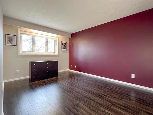 7 3350 Mcdonald Avenue, Brandon, MB - Indoor Photo Showing Other Room