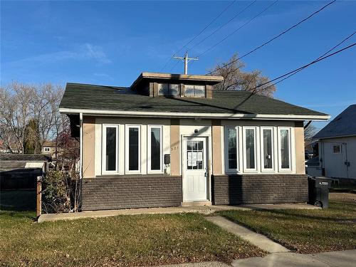 521 Southern Avenue, Brandon, MB - Outdoor