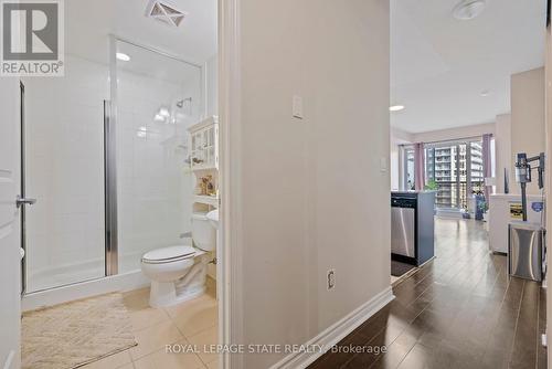 1004 - 385 Prince Of Wales Drive, Mississauga, ON - Indoor Photo Showing Bathroom