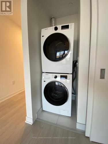 1114 - 195 Mccaul Street, Toronto, ON - Indoor Photo Showing Laundry Room