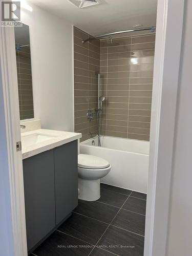 609 - 30 Tretti Way, Toronto, ON - Indoor Photo Showing Bathroom